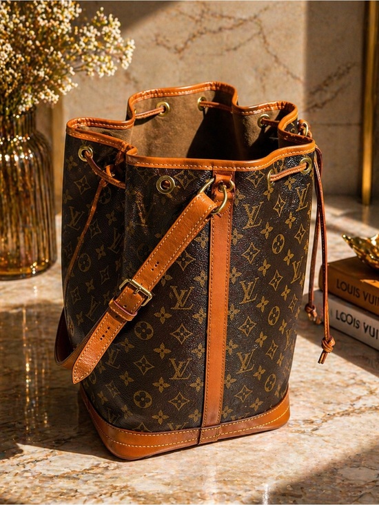 Louis Vuitton Handbags - Louis Vuitton Noé Monogram Bucket Bag Vintage Authentic